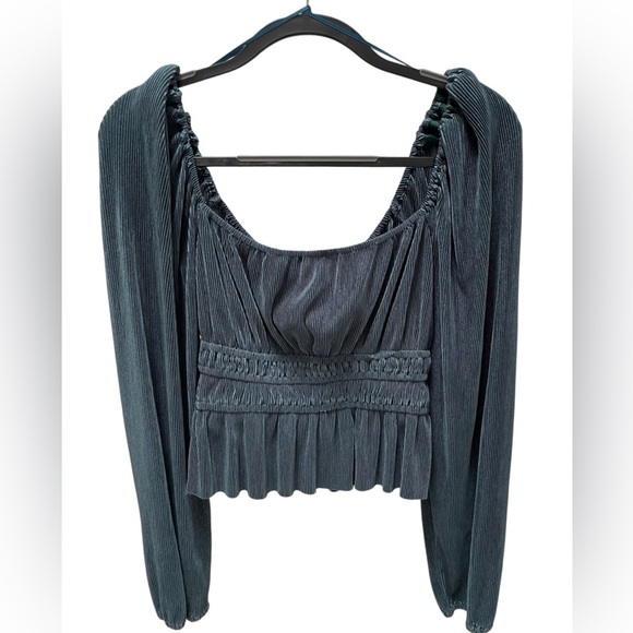NWT ASTR The Label Teal Plisse Long Sleeve Teal Blouse - Picture 2 of 9